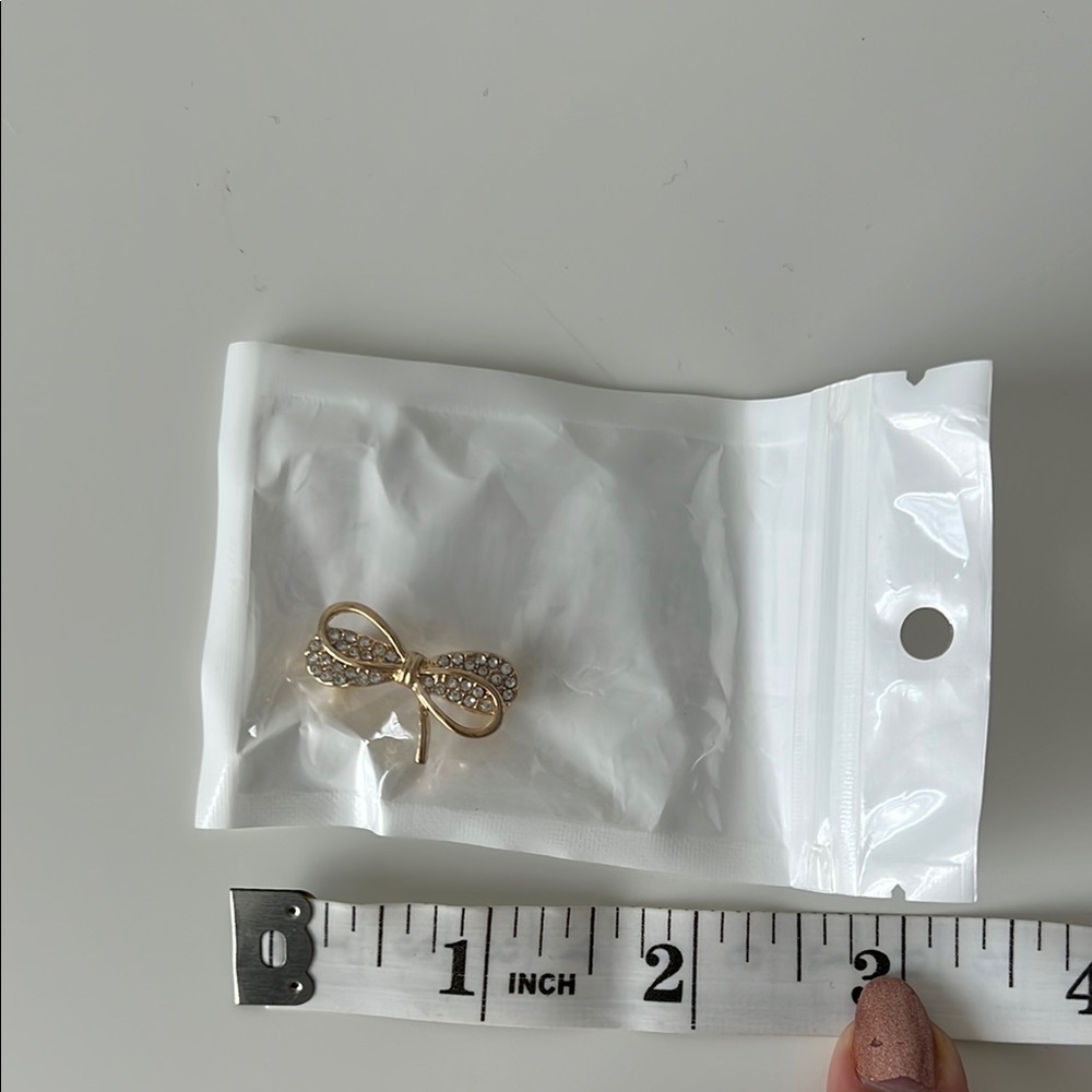 Elegant Gold Silver quaint Bow Pin Brooch